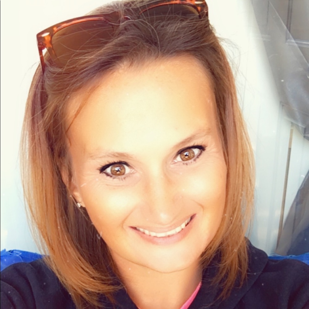 Meet your Posher, Mara